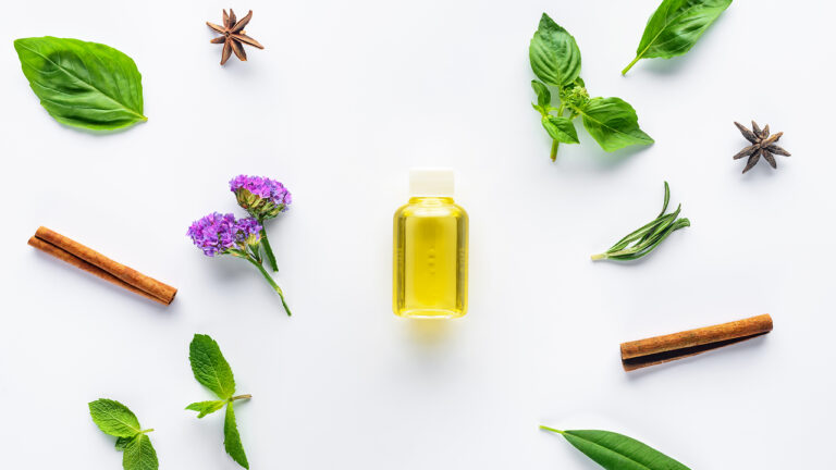 minyak herbal dengan bahan bahan alaminya